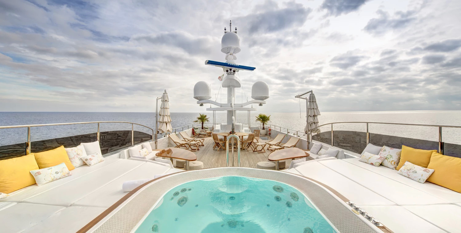 cd375_v8qg1_baron_trenck_barcelona_yachting_-_9.jpg