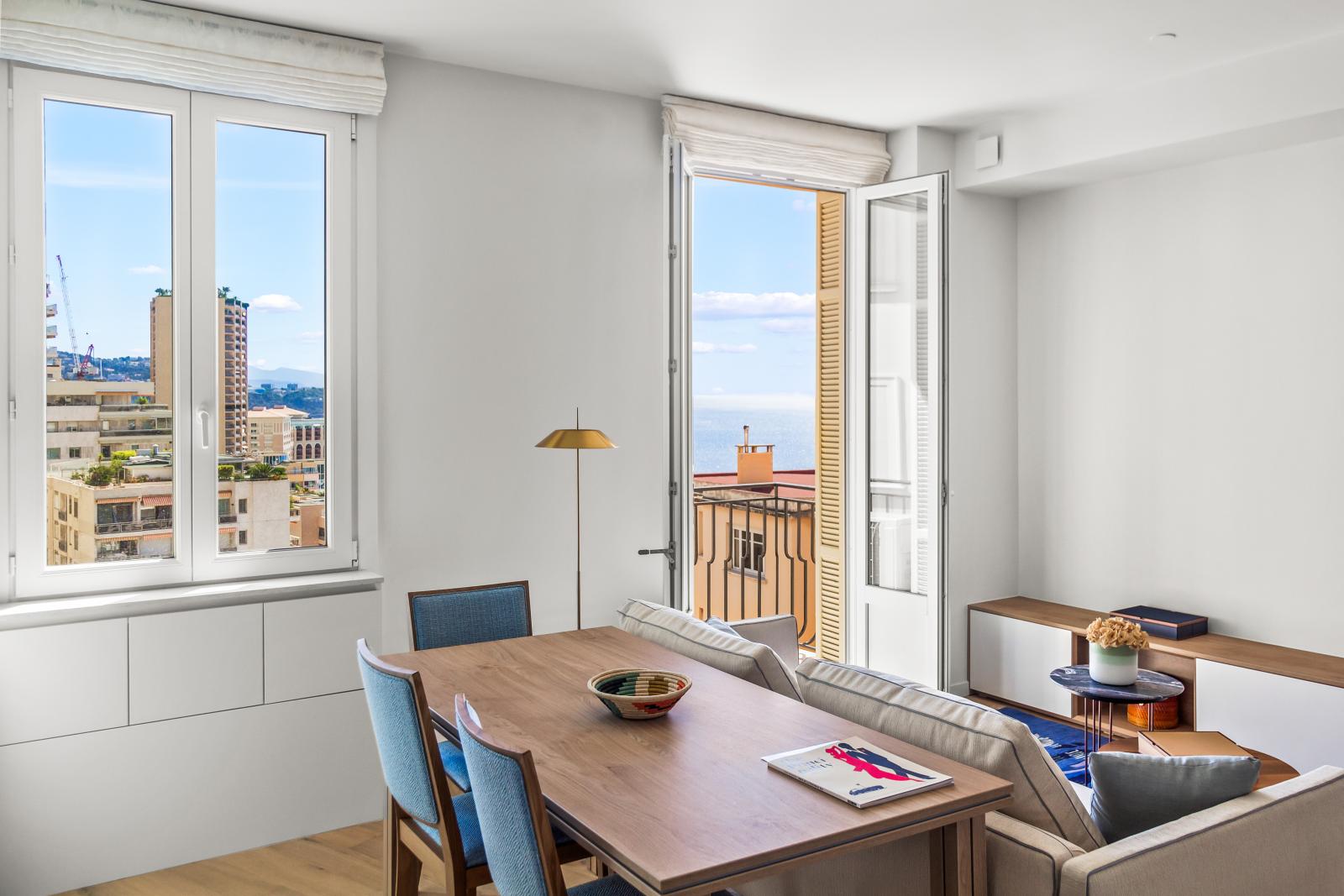 Appartement rénové de deux pièces avec une vue jusqu’à la mer