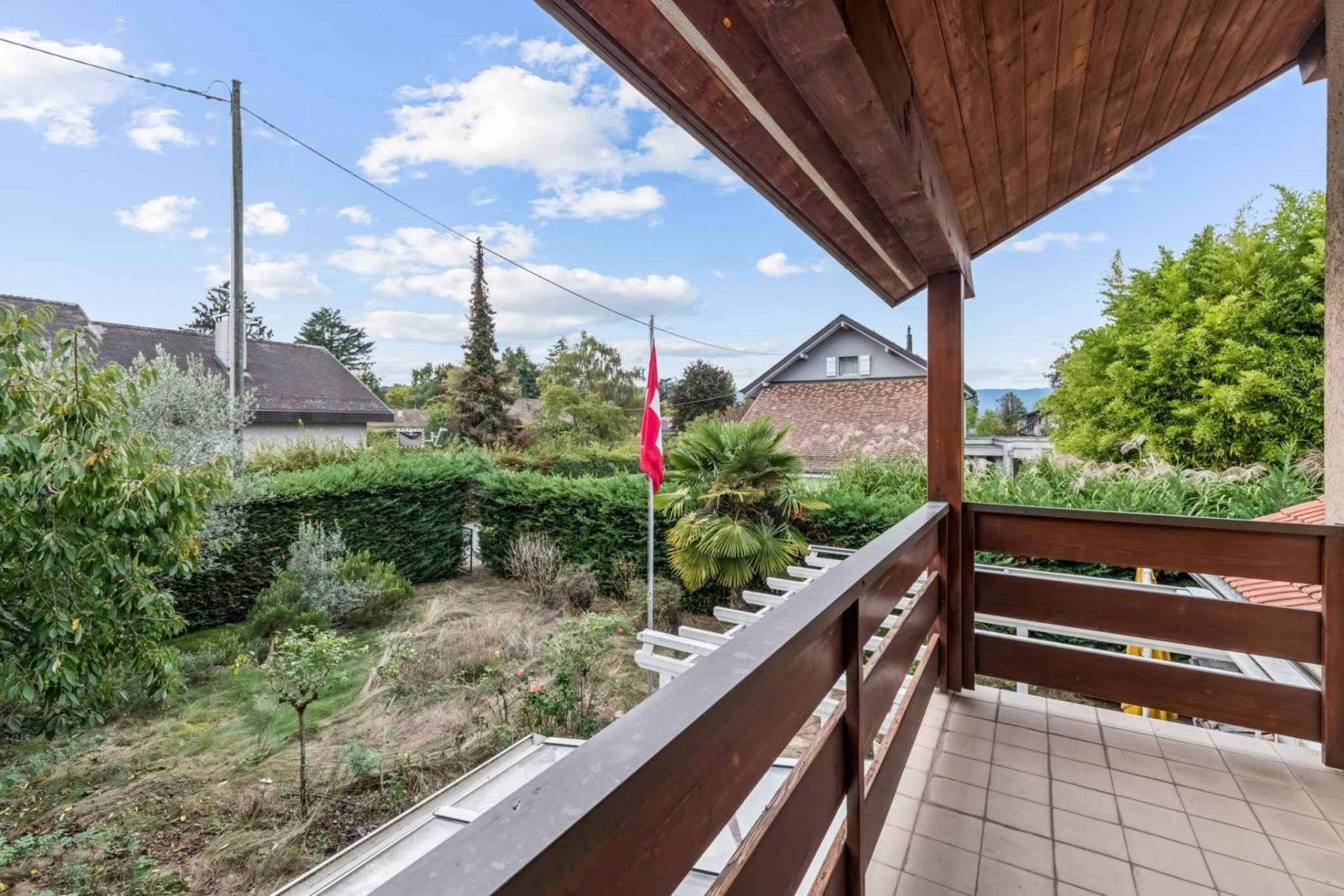 Belle villa familiale, au calme absolu et à deux pas du lac