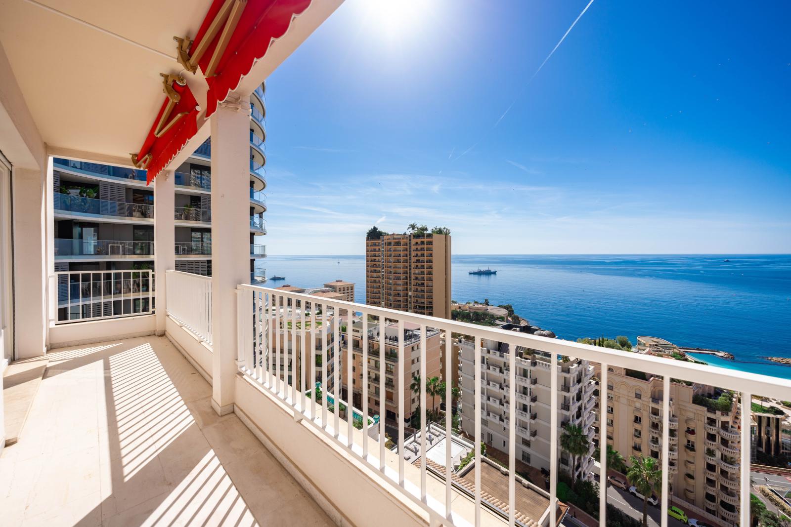 GRAND DEUX PIECES RÉNOVÉ AVEC VUE MER