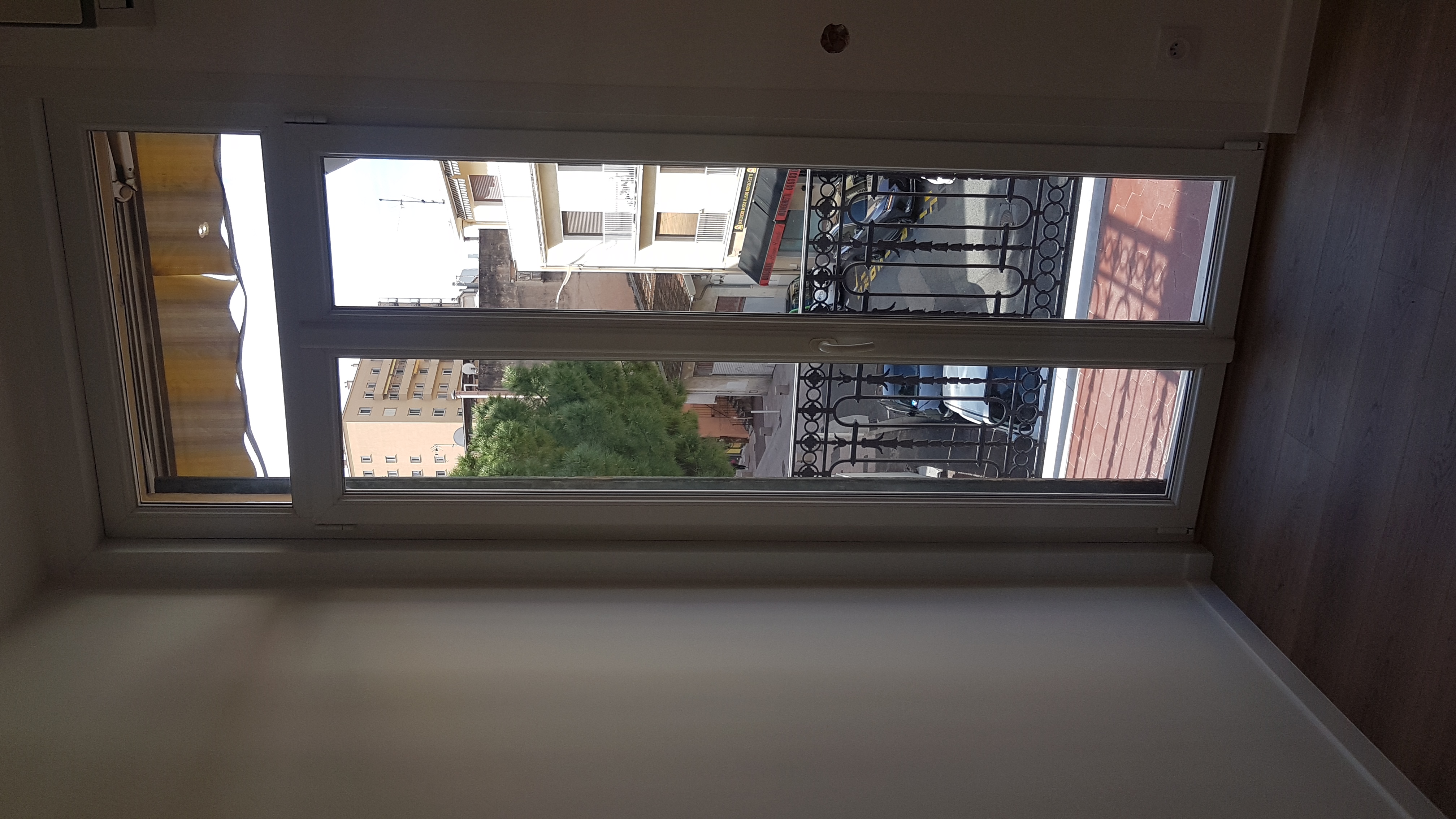 atuzS_appartement-beausoleil_pasteur_2d_vue_chbre_n_2.jpg