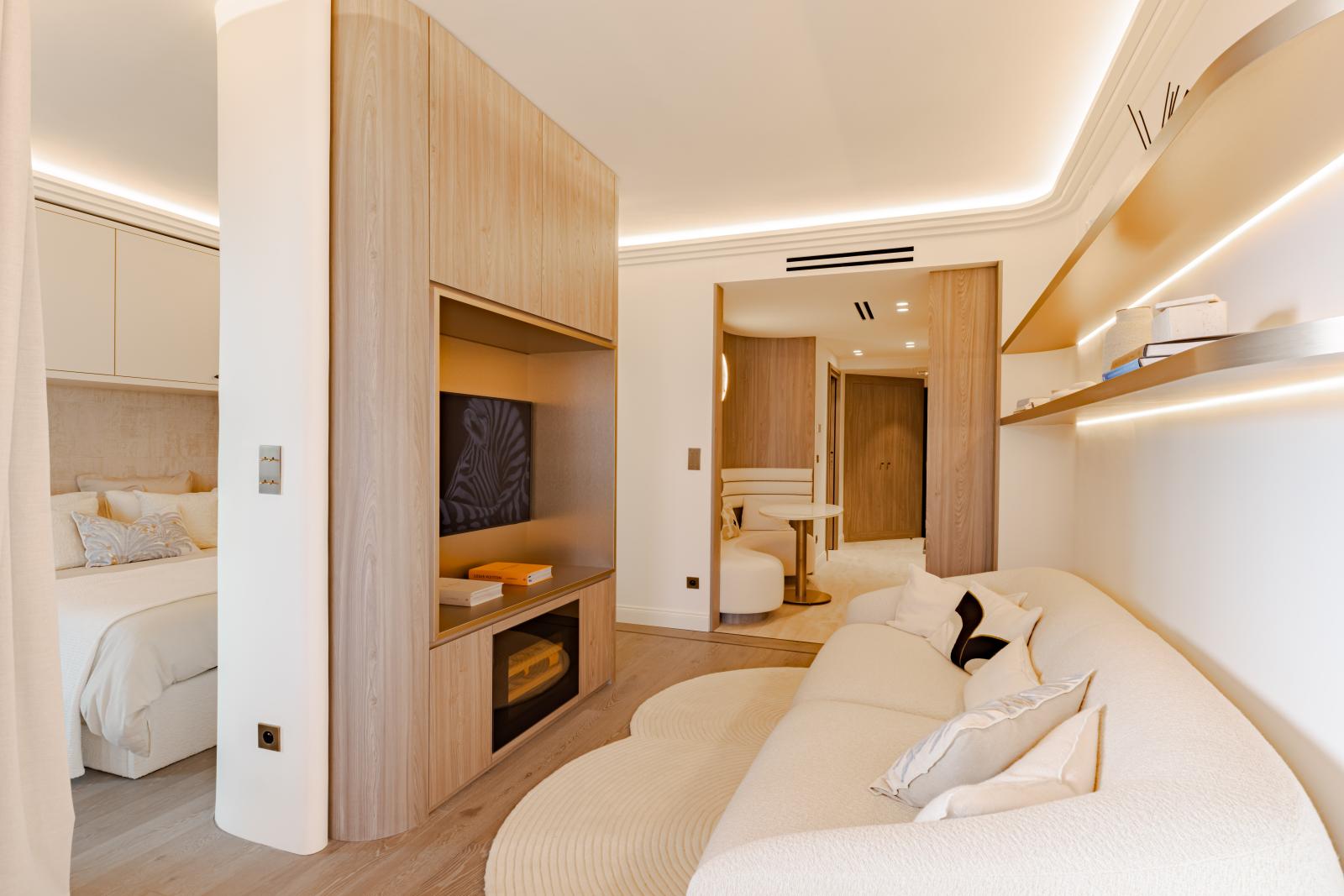 MAGNIFIQUE APPARTEMENT RENOVE AVEC VUE MER