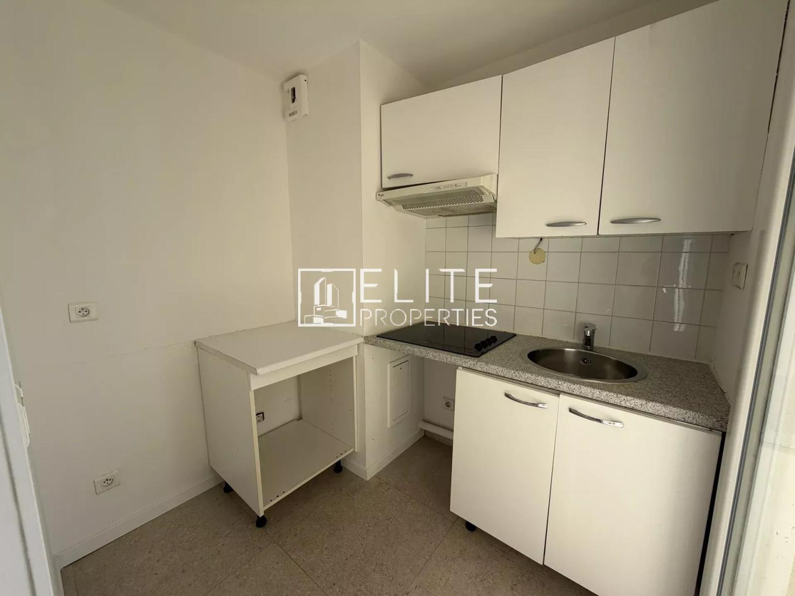 APPARTEMENT 2 PIECES DE 37 m²  - APERÇU MER - CANNES CENTRE
