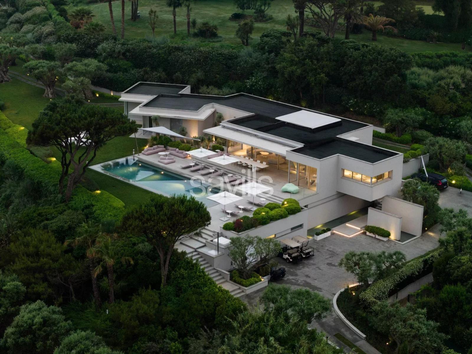 Ramatuelle, superbe propriété à louer, face à la mer.