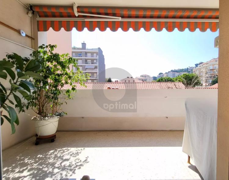 Menton centre - Appartement 2 Pièces - terrasse - cave et parking