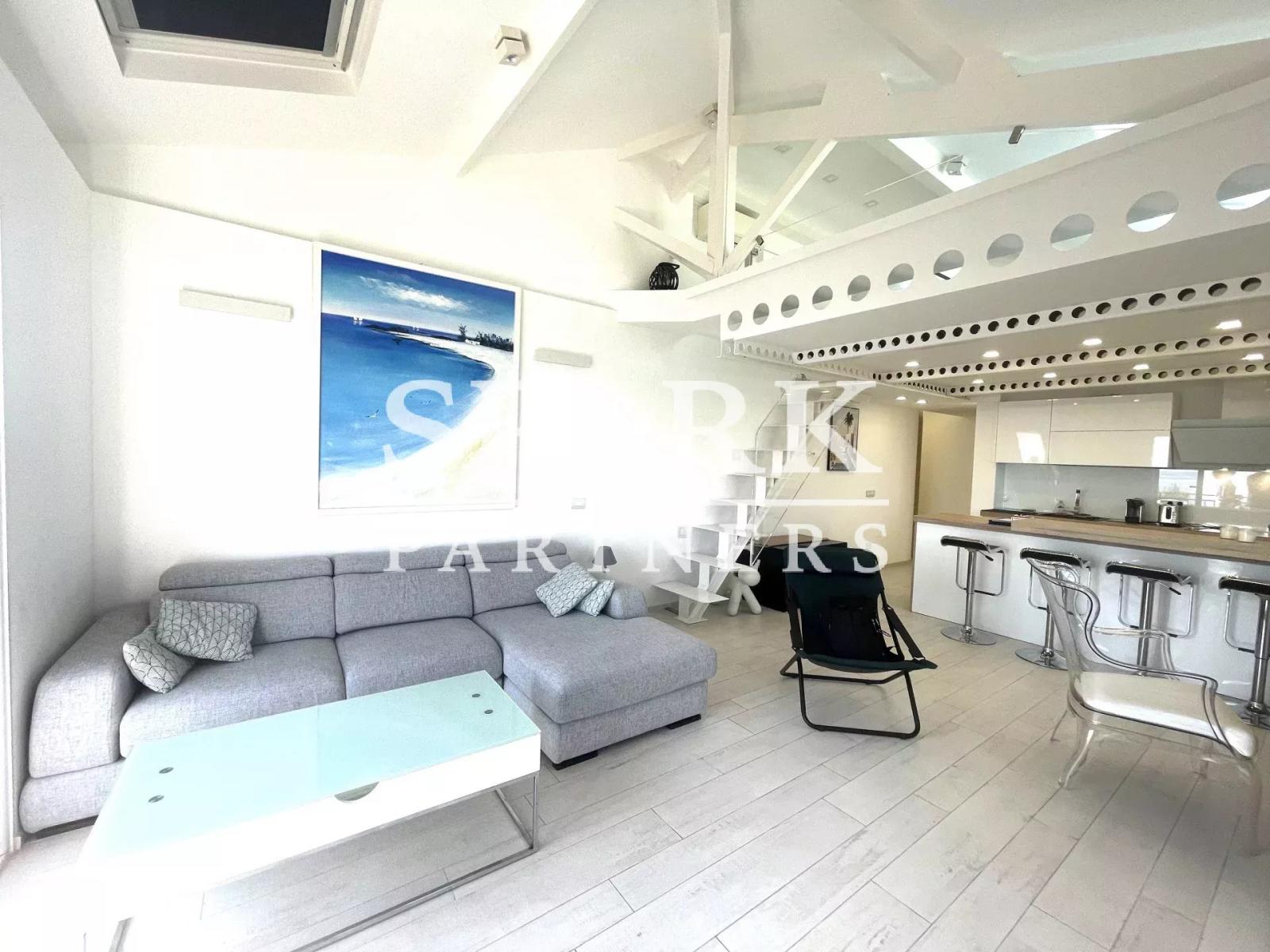 Roquebrune Cap Martin - Le Cap - Loft type 2/3 pièces duplex vue panoramique mer