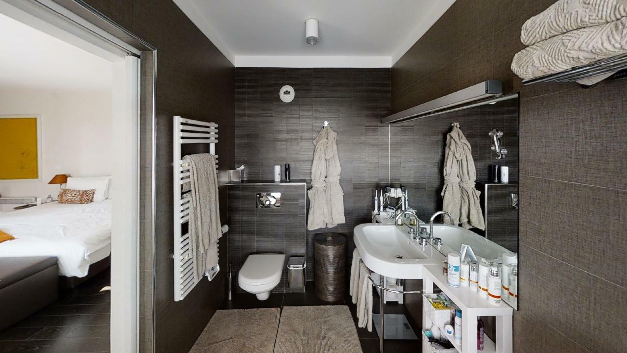 b20dK_inspi-9-bathroom-2--1621328751.jpg