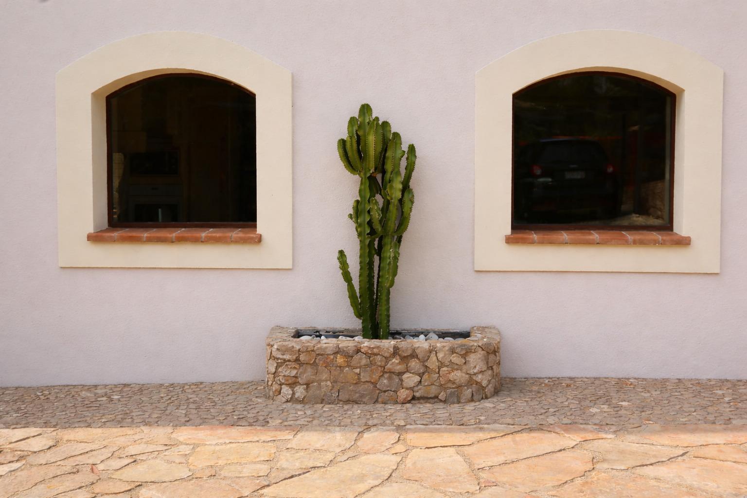 SAINT-MARTIN-DE-PEILLE-VILLA-5 PIÈCES-TERRAIN PLAT-VUE DEGAGÉE