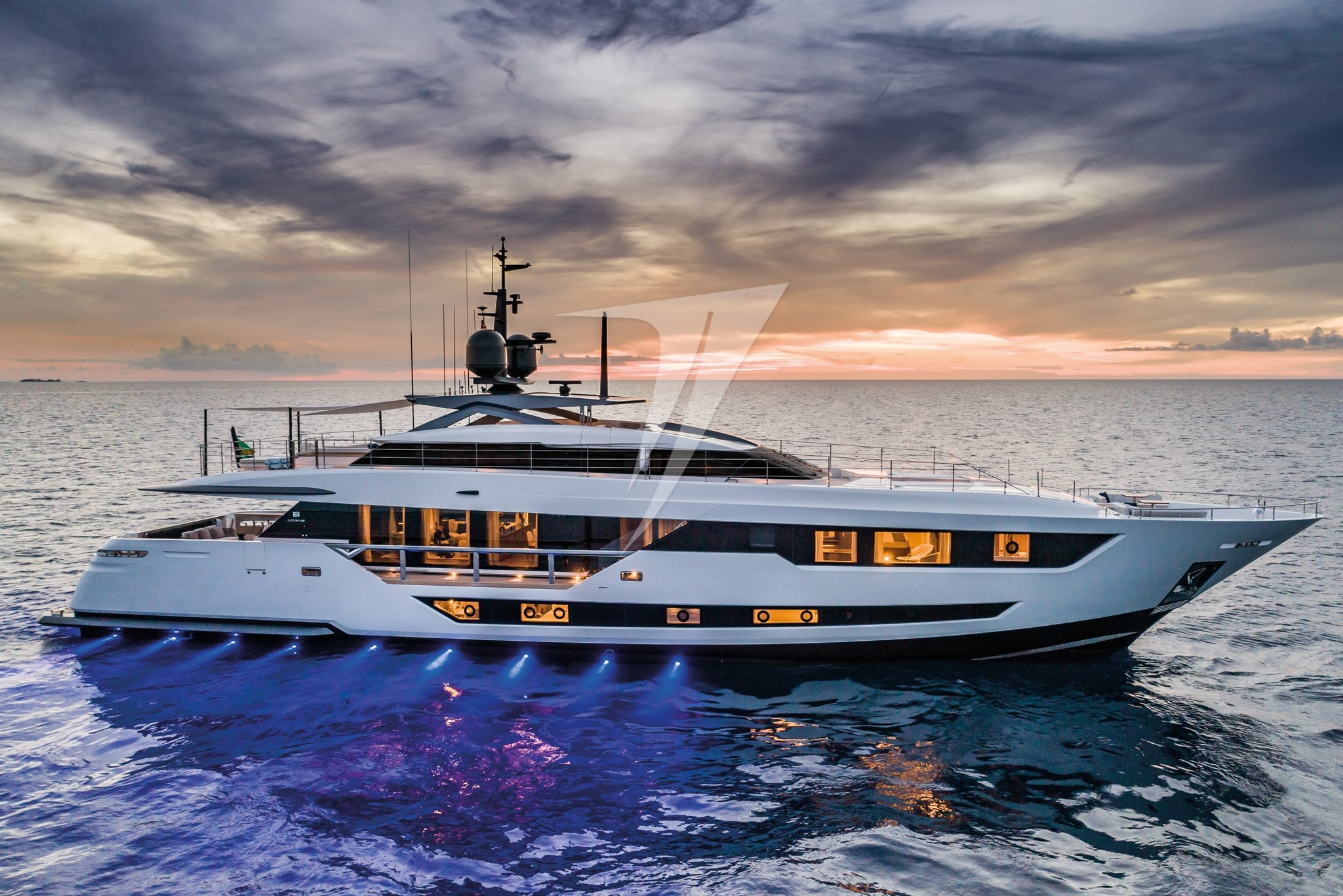 Custom line 120-img1