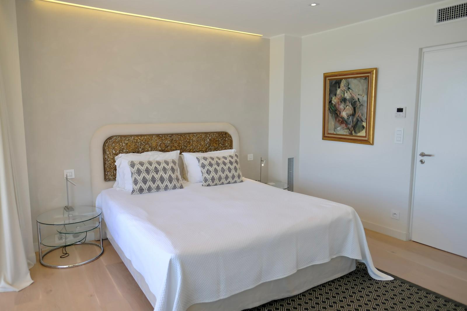 Superbe villa de luxe avec vue imprenable sur la mer, à 10 minutes de Monaco