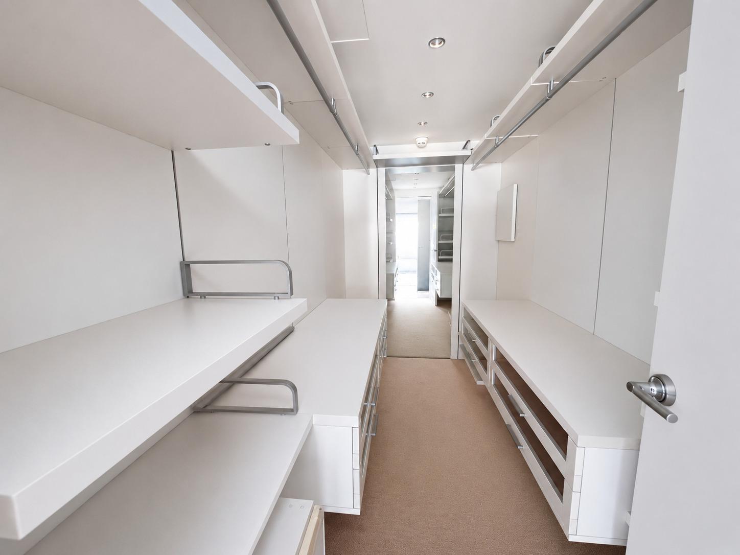 Parc Saint Roman – Duplex en dernier étage, trois chambres et vue mer