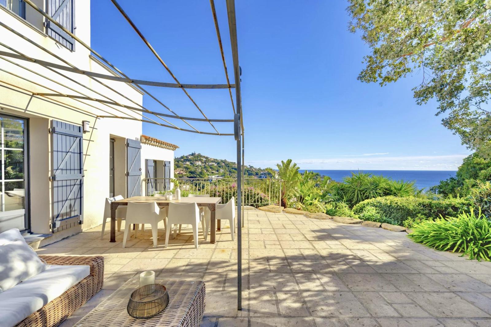 Villa vue mer panoramique à vendre aux Issambres