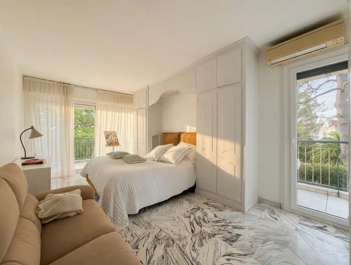 GRAND 3P CANNES OXFORD - TERRASSE D'ANGLE 41 m² SUD - VUE DEGAGEE, DOMINANTE SUR JARDINS