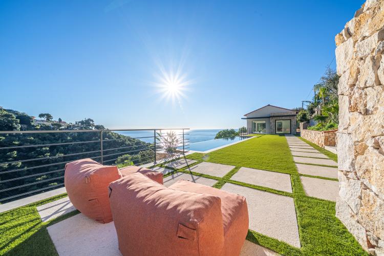 ROQUEBRUNE CAP MARTIN - NOUVELLE MAISON - 5P - VUE MER PANORAMIQUE