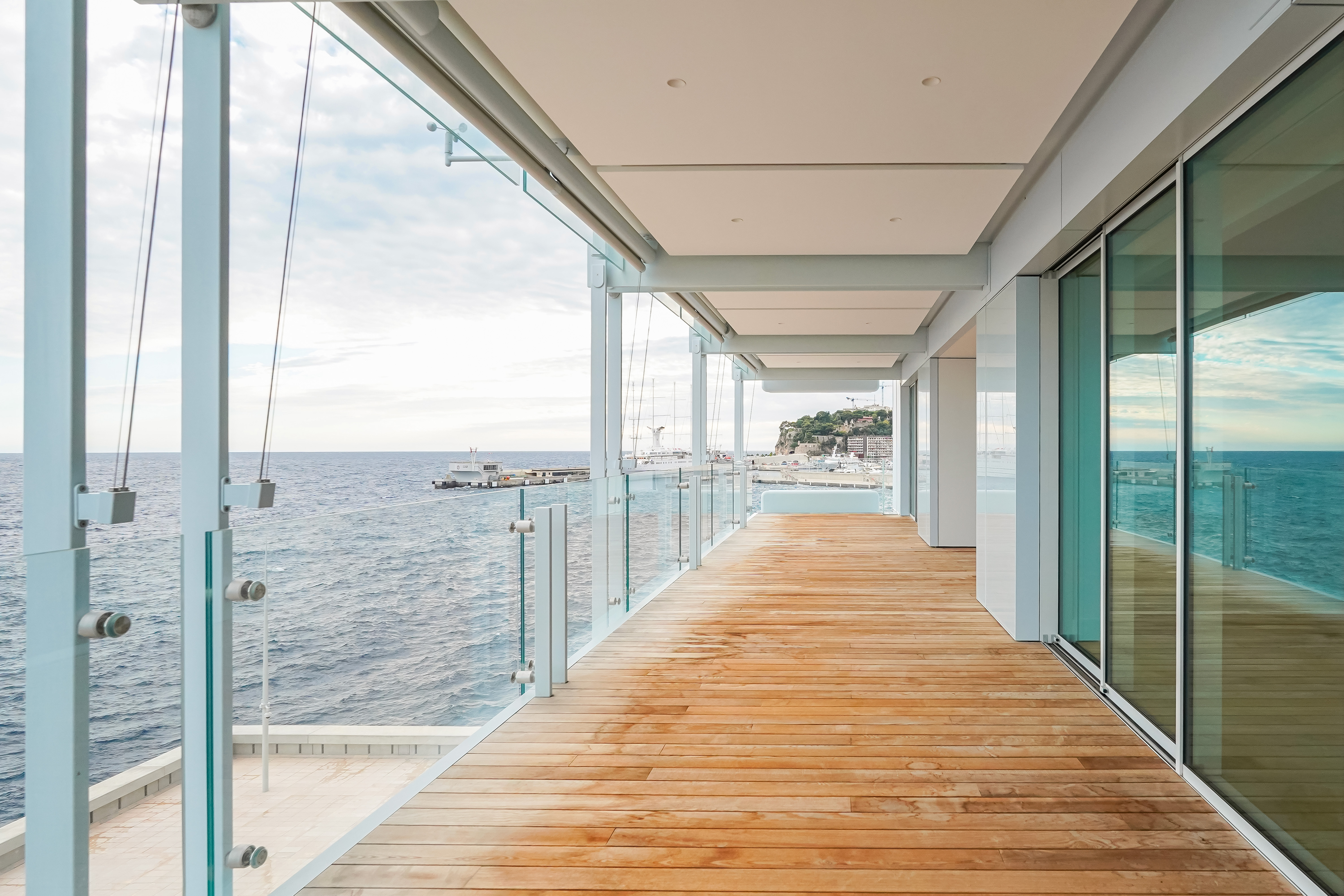 b8144_terrasse-vue-mer-4-renzo-barnes-monaco-1762539005.jpg