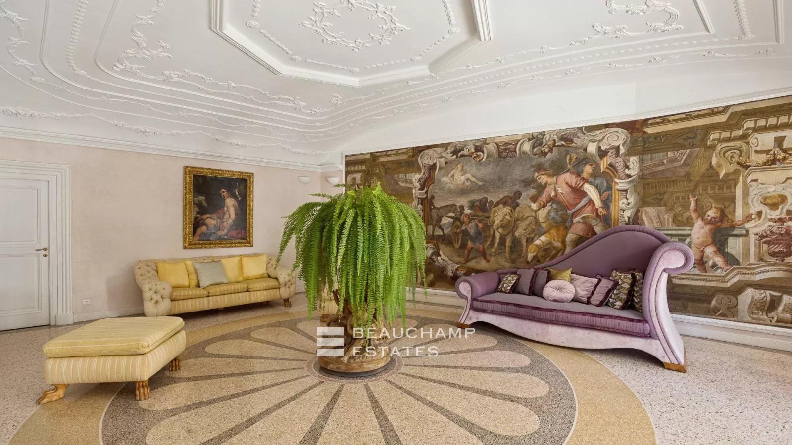 Villa palladienne avec vaste terrain - Menton