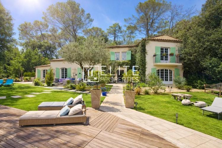 MAISON DE 260 m² – PISCINE CHAUFFÉE – ROQUEFORT-LES-PINS