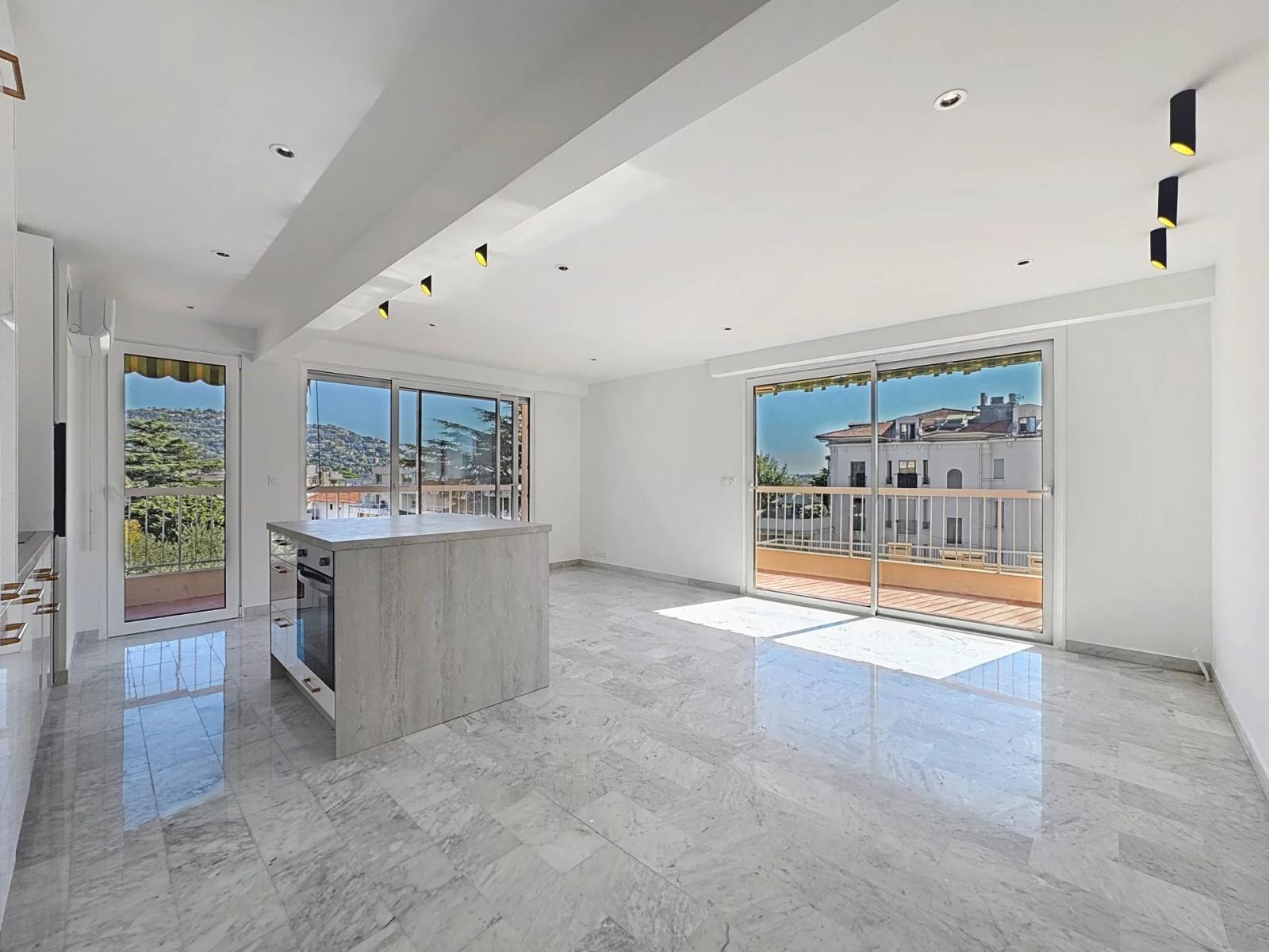 CANNES ST NICOLAS 3P TERRASSE GARAGE