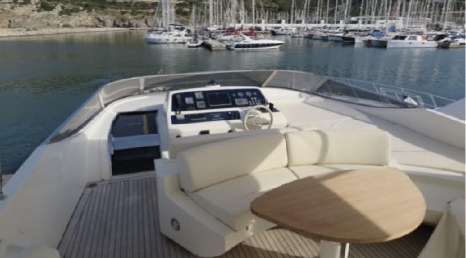 ba01d_4ee60_bateau_riva-opera-85_9576714.jpg