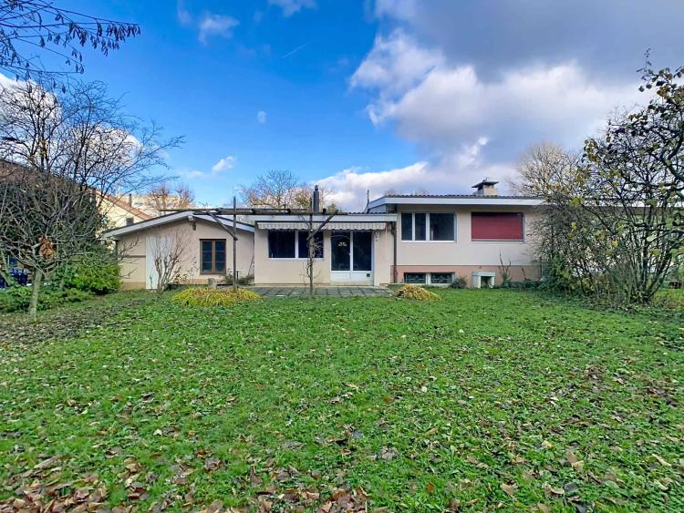 En exclusivité – Charmante villa familiale de plain-pied au calme absolu