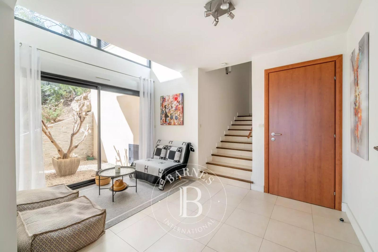MANDELIEU LA NAPOULE - VILLA CONTEMPORAINE 4 CHAMBRES - VUE MER PANORAMIQUE