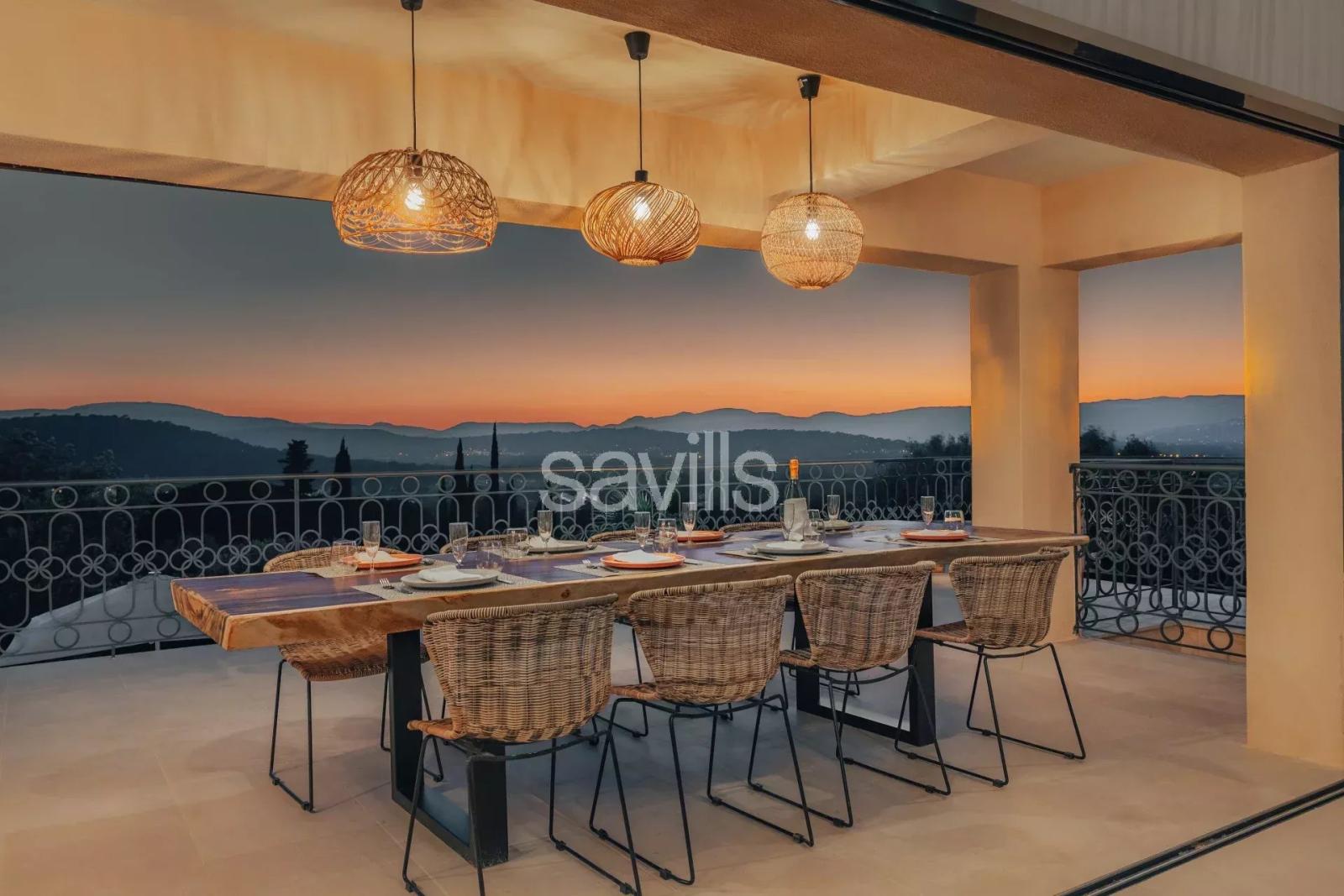 Villa Familiale avec cinq Suites, Piscine à débordement , vue Mer