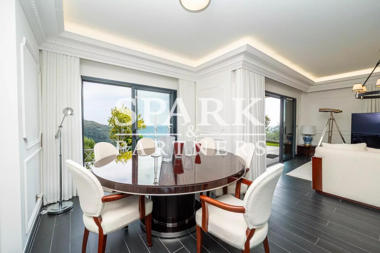 Eze - splendide duplex de 5 pièces