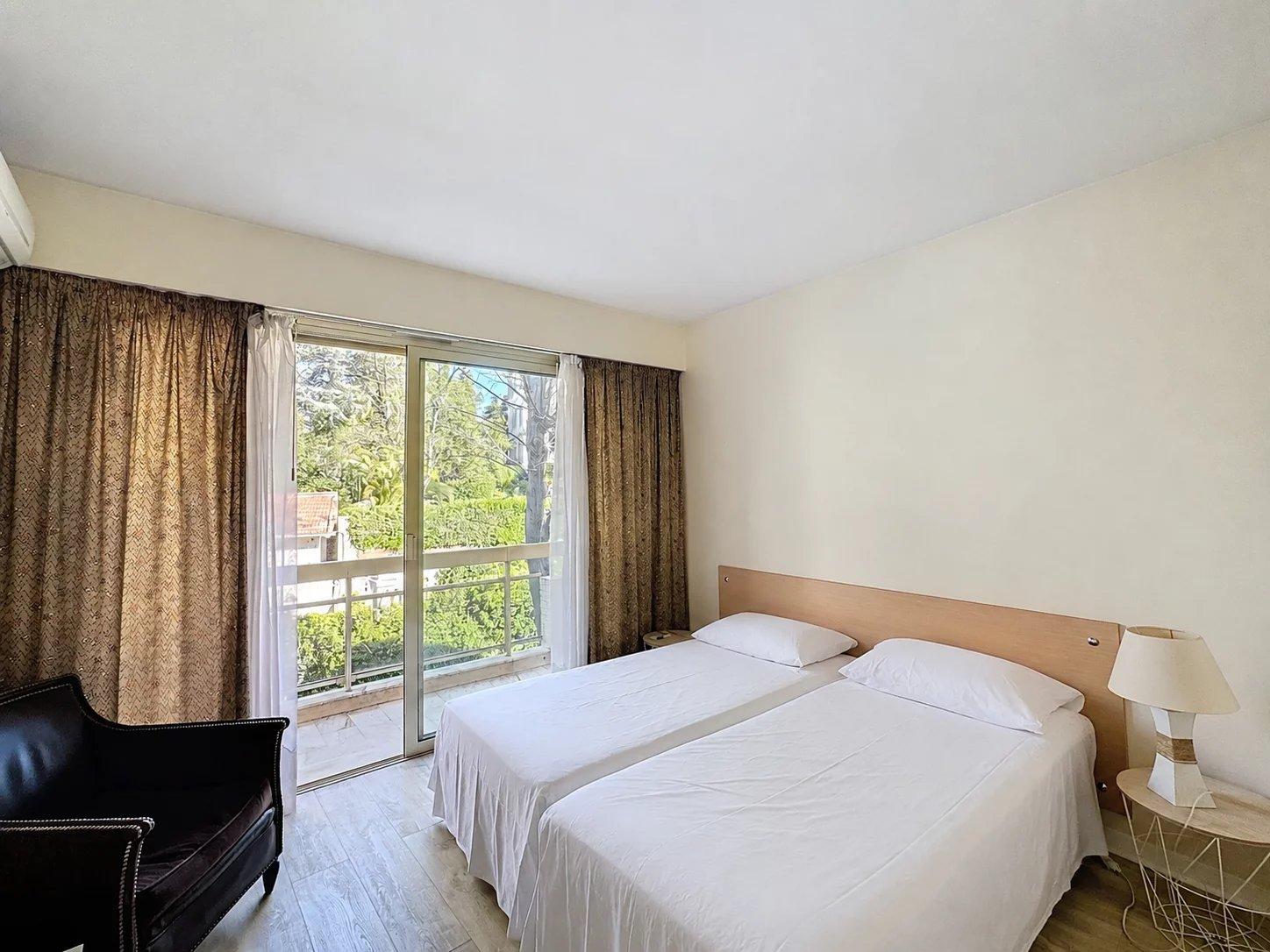EXCLUSIVITÉ - CANNES TASSIGNY - 3 PIECES D'ANGLE DERNIER ETAGE