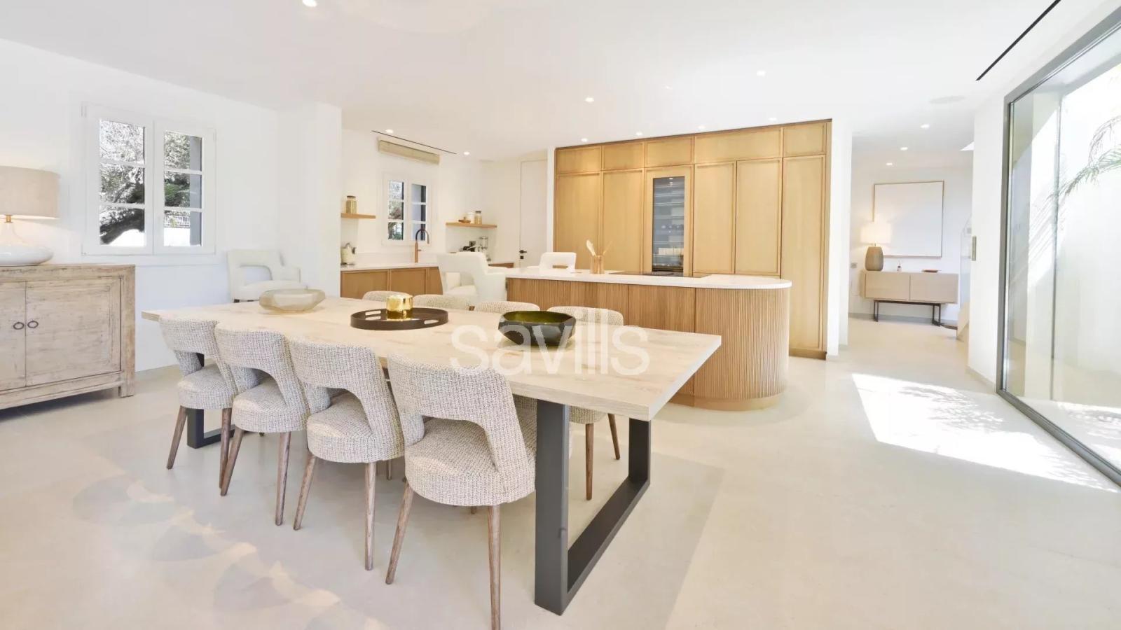 Villa à 200m de la plage et 15 min à pied de Saint-Tropez