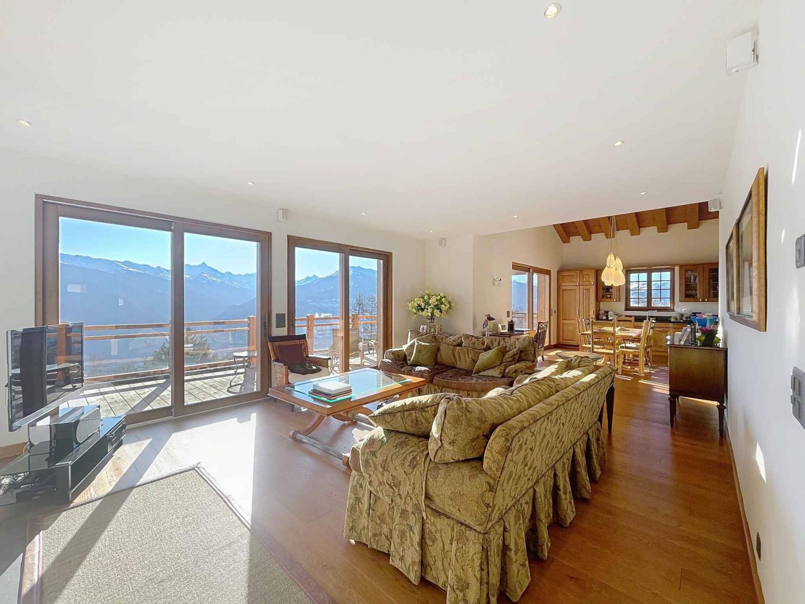 RARE - MAGNIFIQUE CHALET DE 5 CHAMBRES AVEC VUE PANORAMIQUE