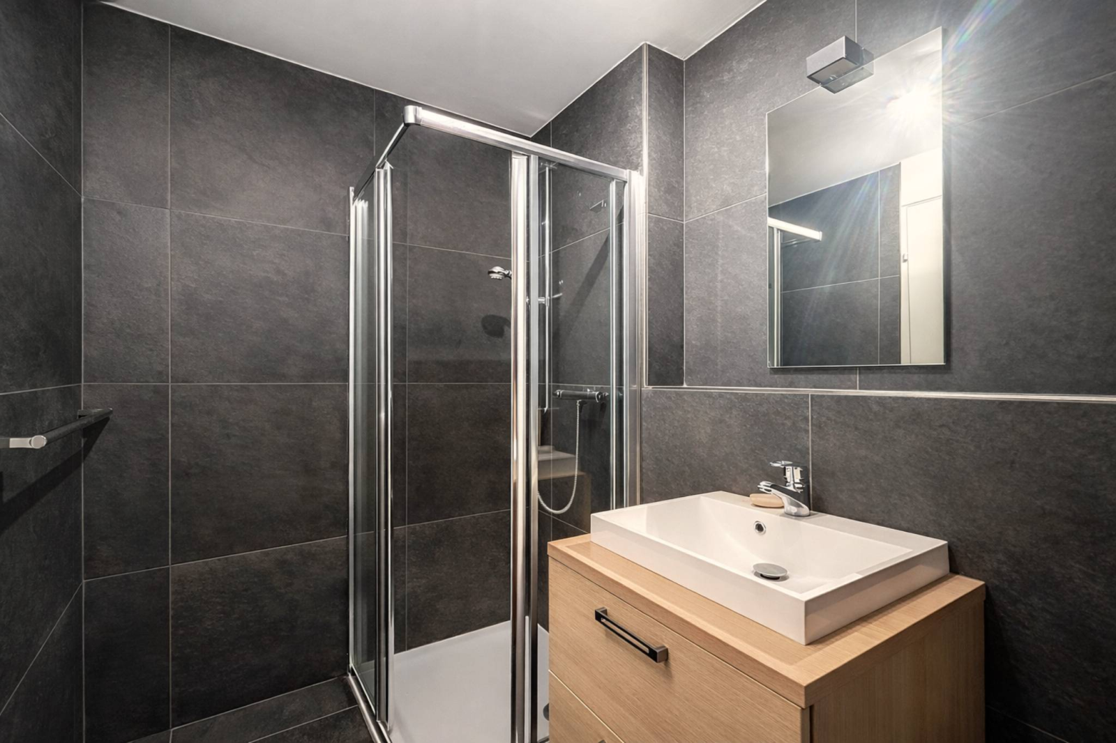 Appartement contemporain de 3.5 pièces avec vue imprenable