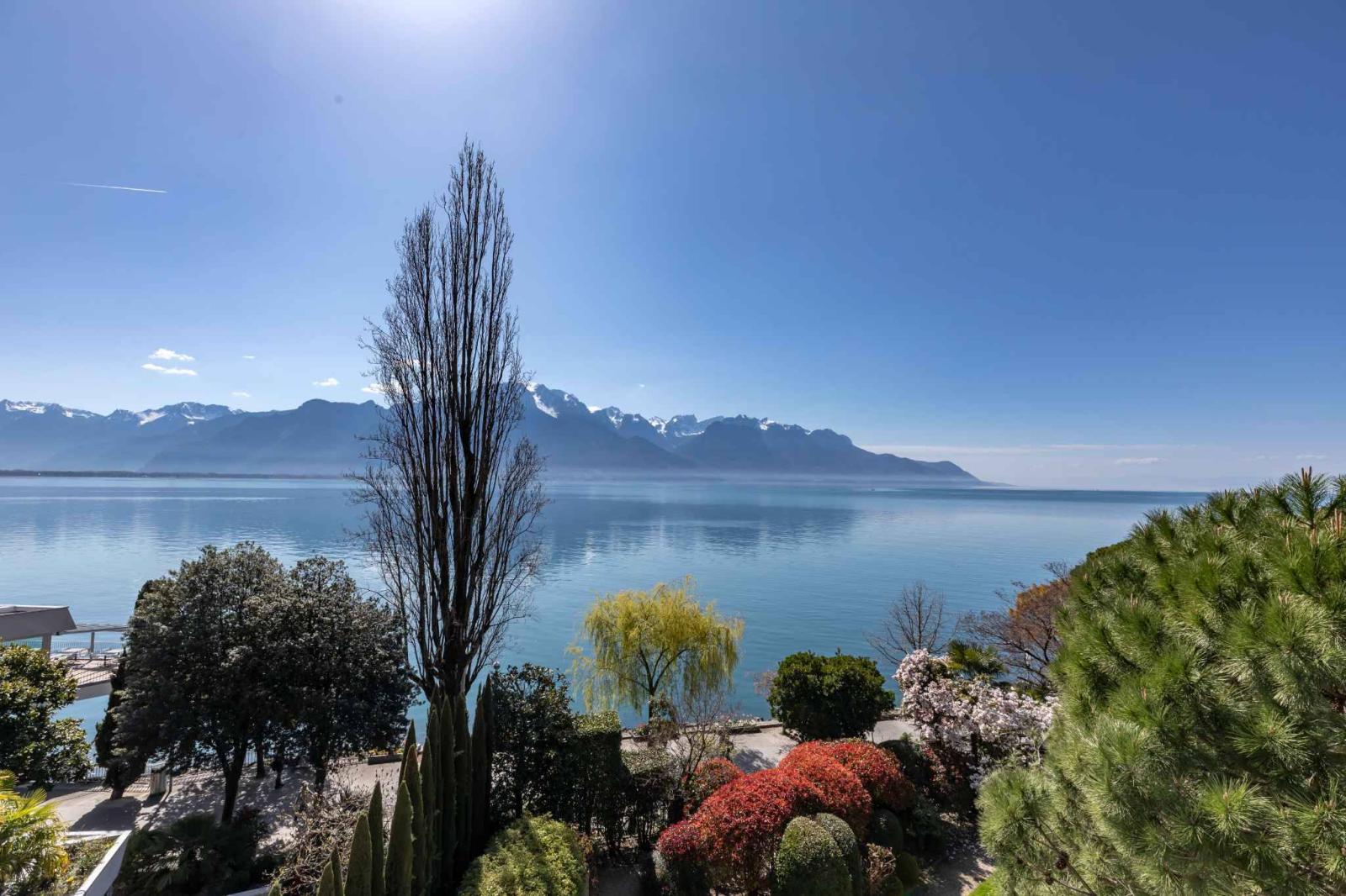 Perle architecturale au bord du lac