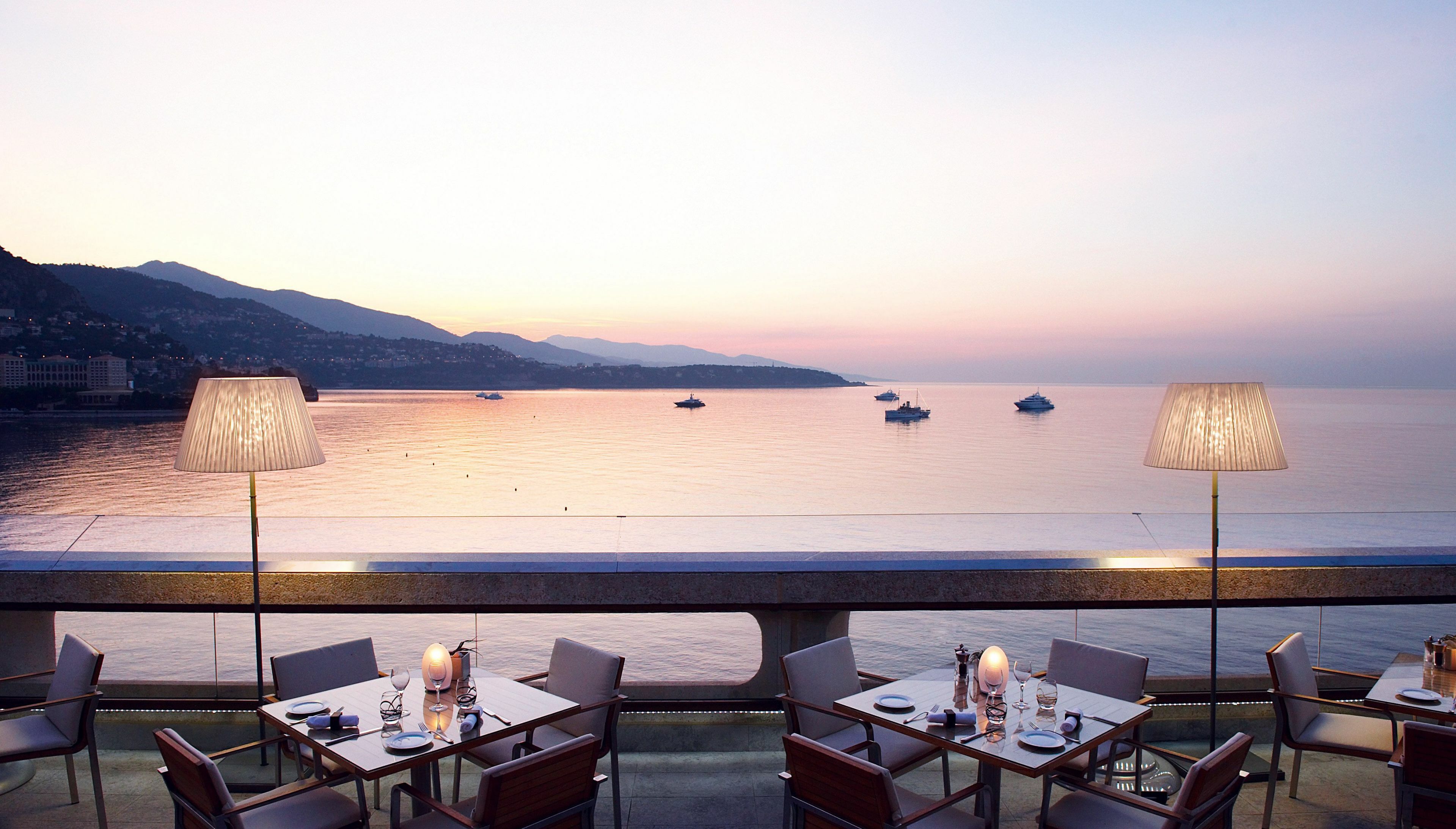 BmgwF_fairmont-montecarlo-restaurant-1693298153.jpg