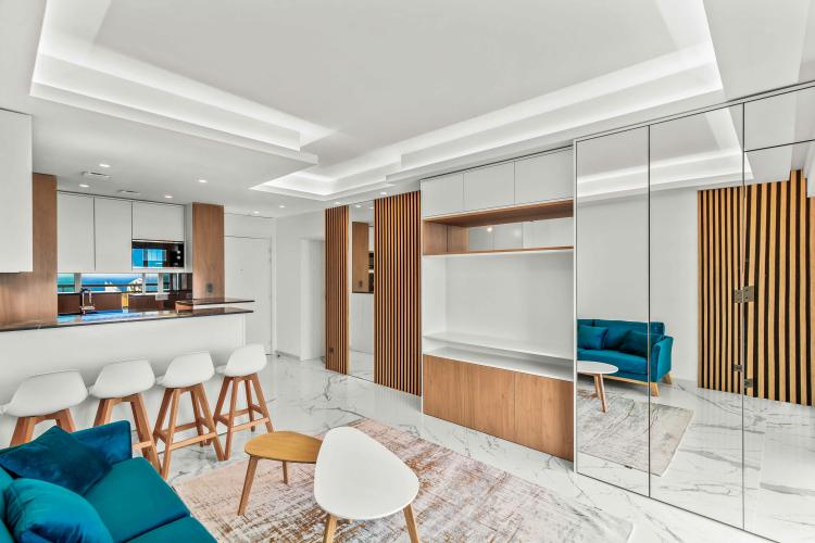 Ligures : Studio Entièrement Rénové avec Vue Mer Panoramique, Cave et Parking