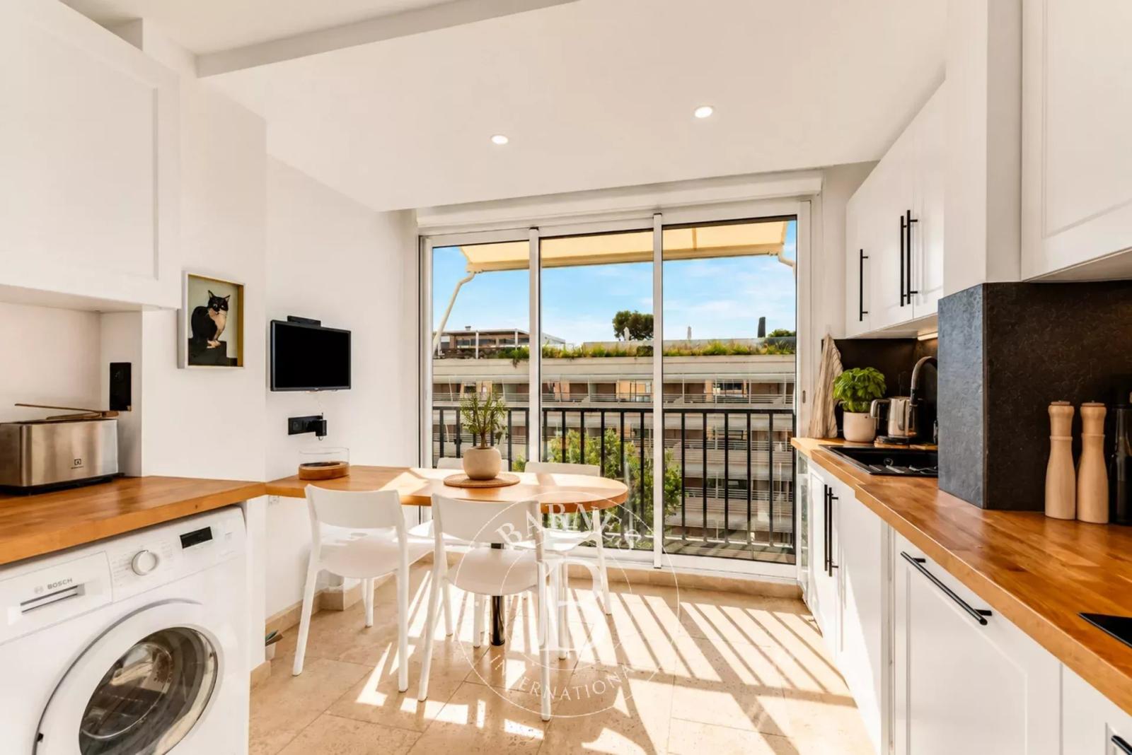 SAINT TROPEZ - APPARTEMENT 3 CHAMBRES CENTRE VILLE