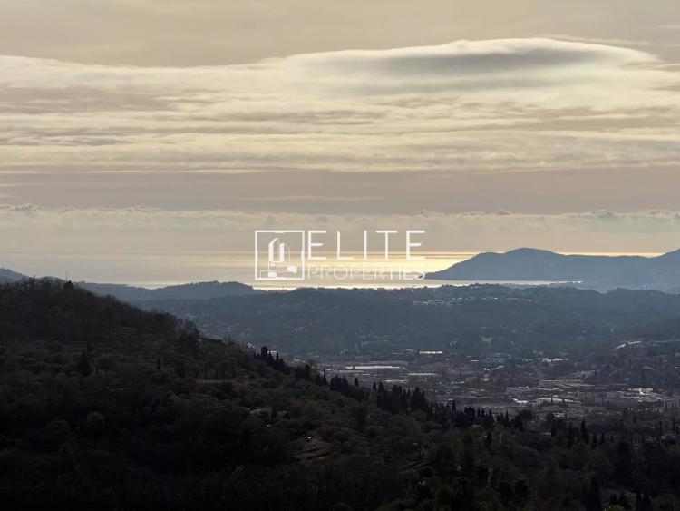 Charmant deux-pièces à Grasse, secteur Magagnosc