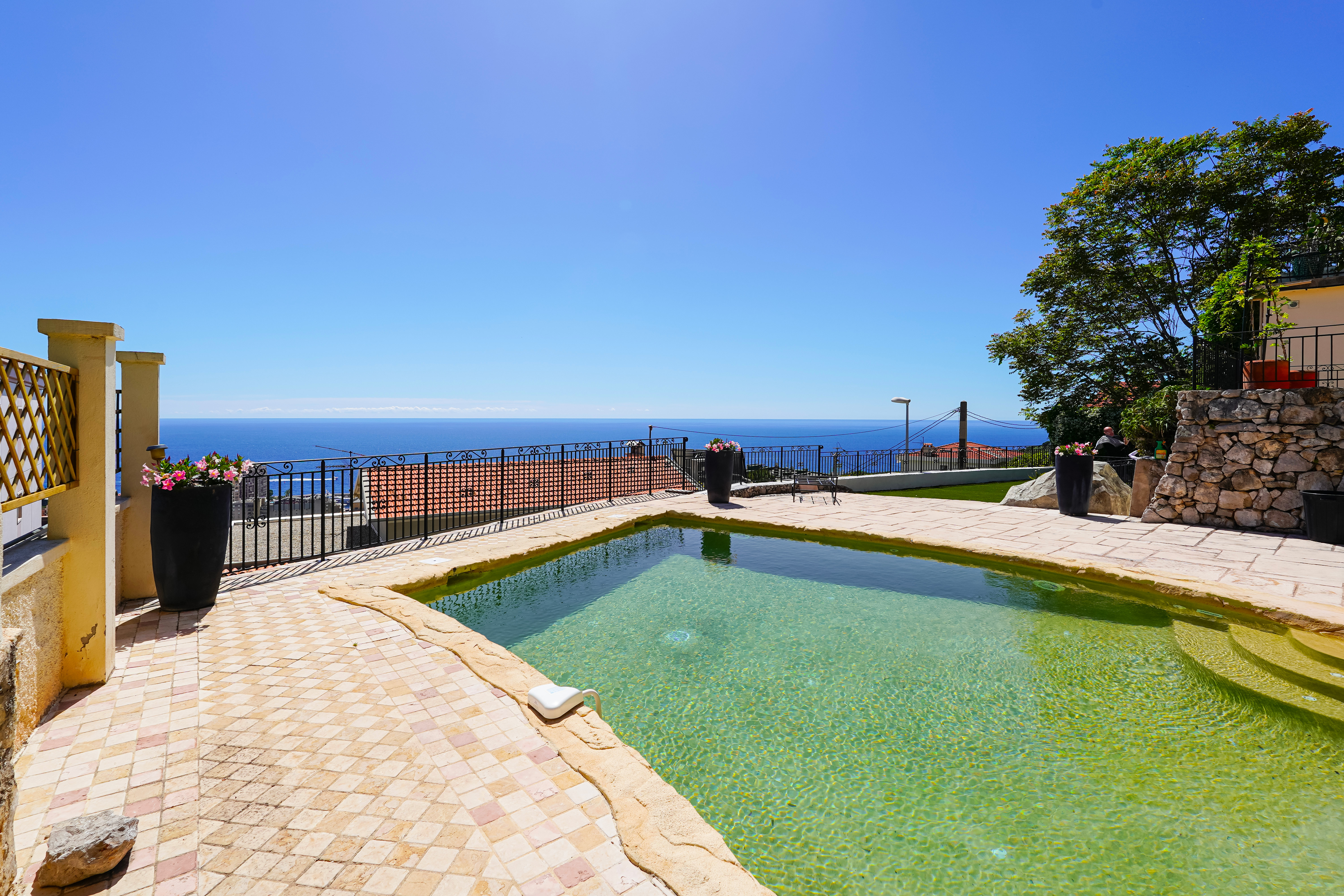 c10od_piscine-vue-mer-cap-d-ail-valeri-agency-by-jm-barei-1782390048.jpg