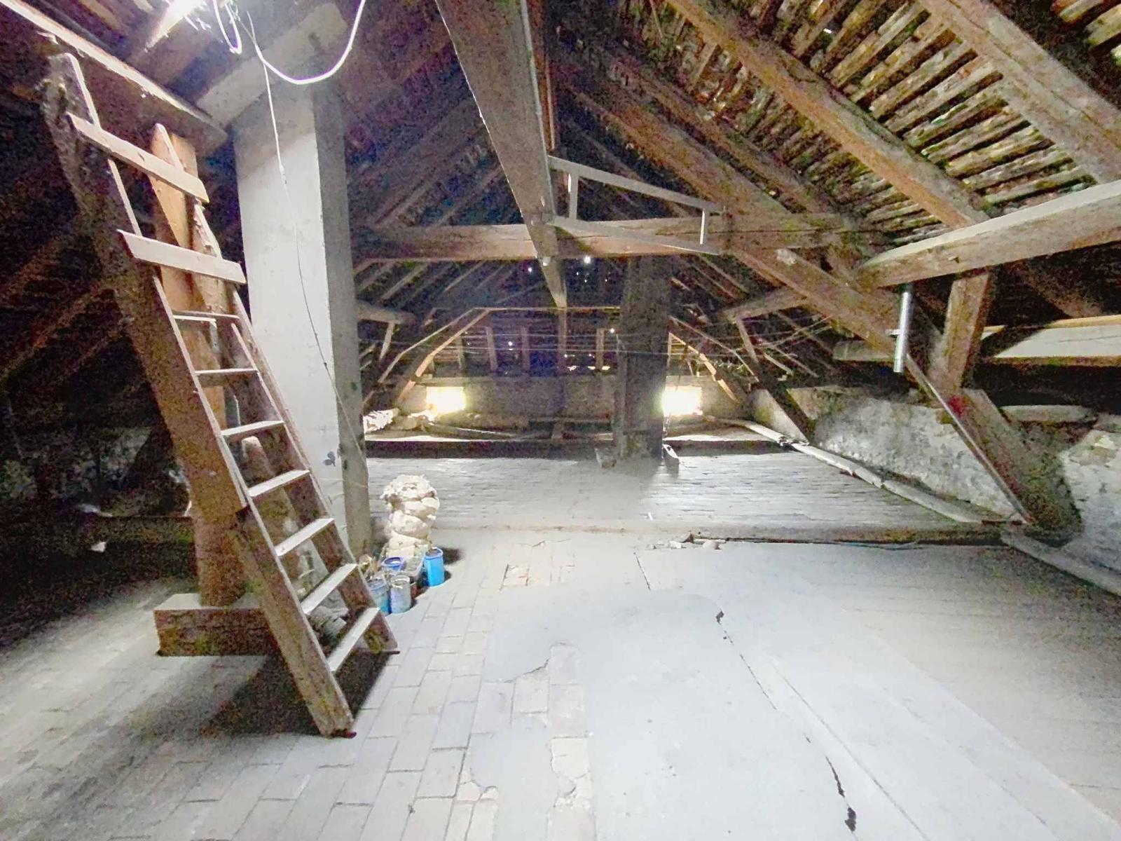 Maison de village à rénover, au cœur de Tartegnin