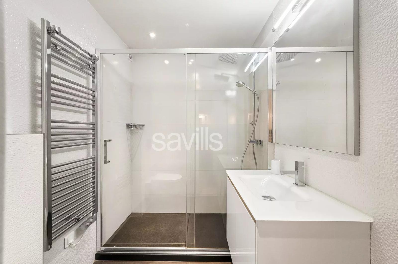 Vue mer pour cet appartement trois chambres avec accès direct à la plage - Saint-Tropez