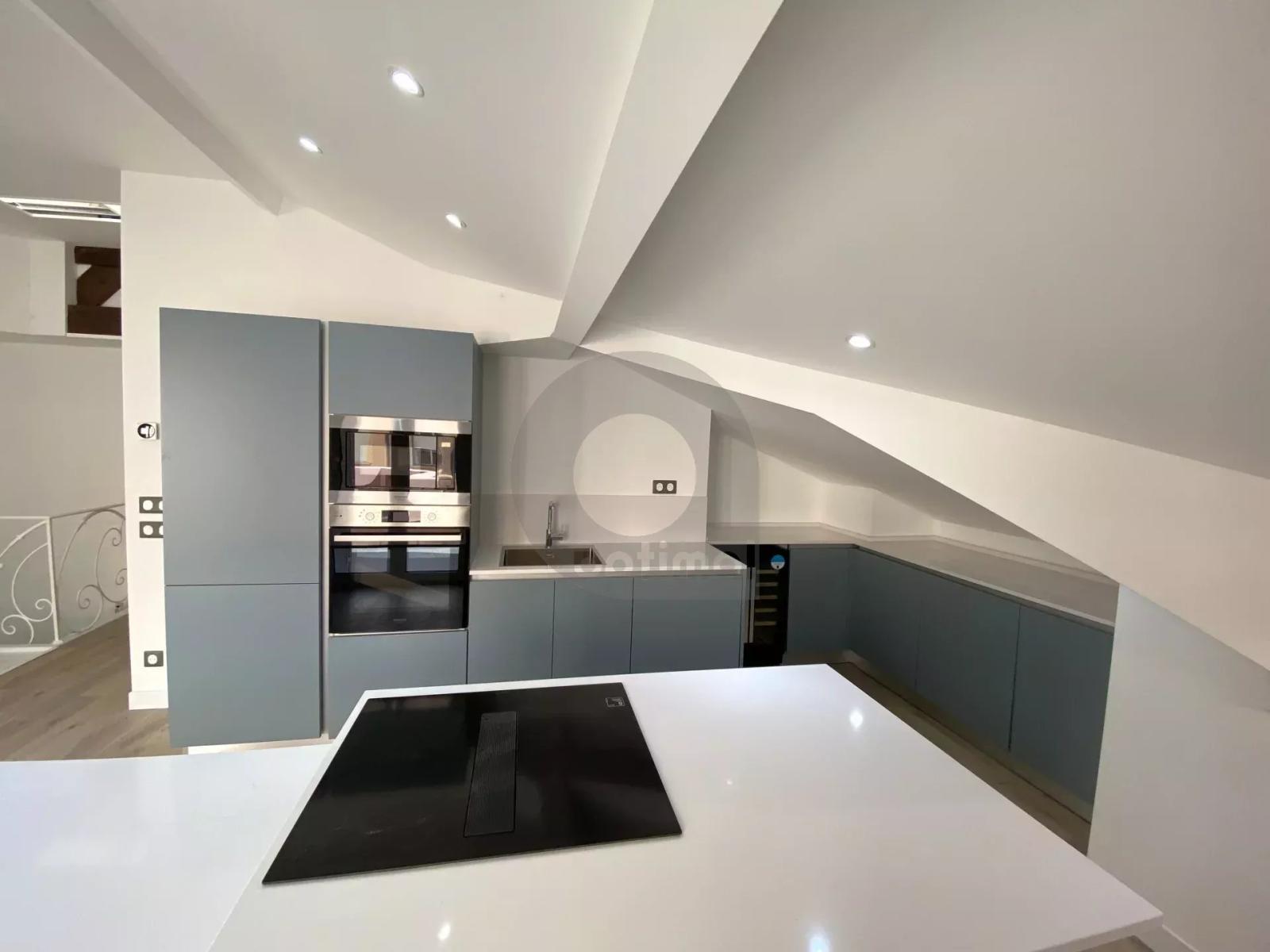 A VENDRE MENTON CENTRE 3P DERNIER ETAGE 62M2 AVEC TERRASSE  38M2