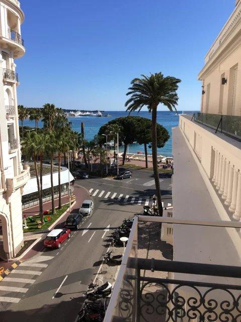 Cannes - Banane - Vue mer
