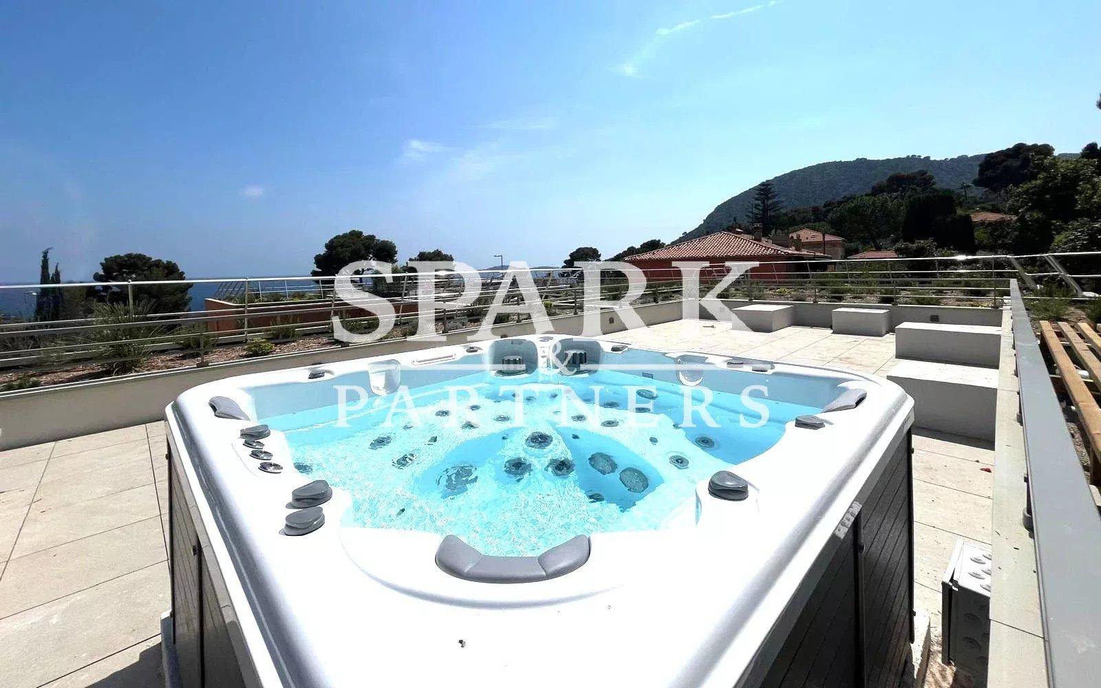 Eze bord de mer - Superbe penthouse de 4 pièces - Vue mer