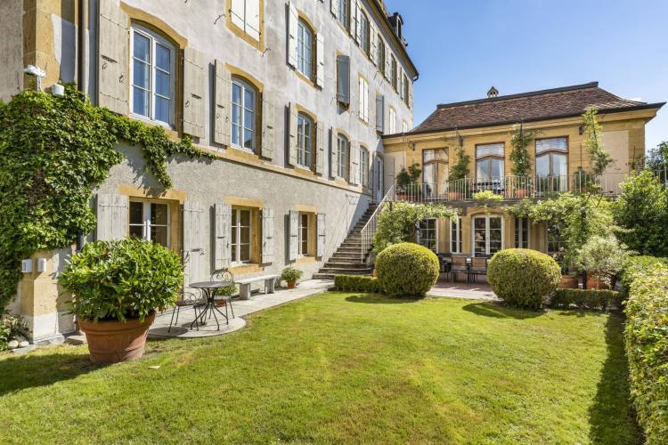 Objet de prestige au cœur de la vieille ville