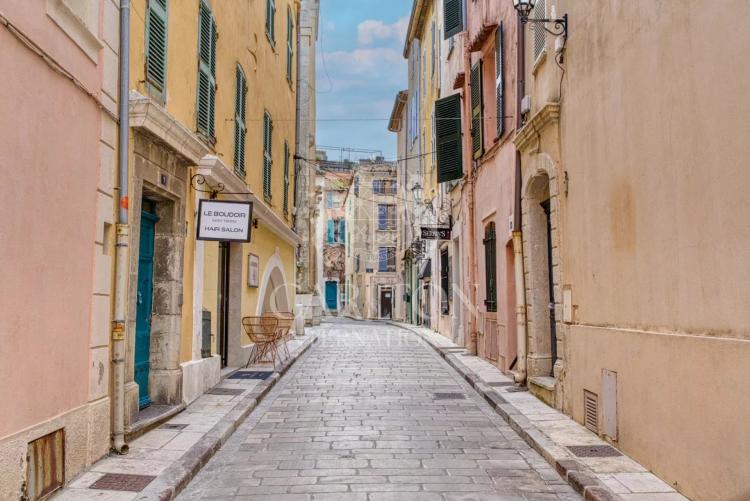 Deux appartements au cœur du village de Saint-Tropez
