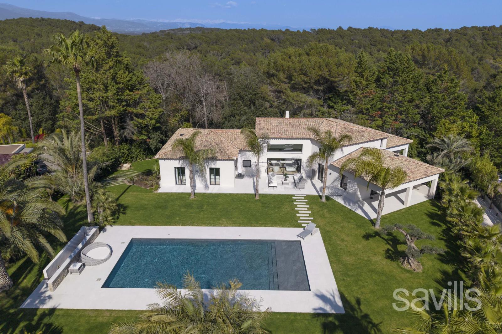 Élégante villa contemporaine au cœur des Parcs de Mougins