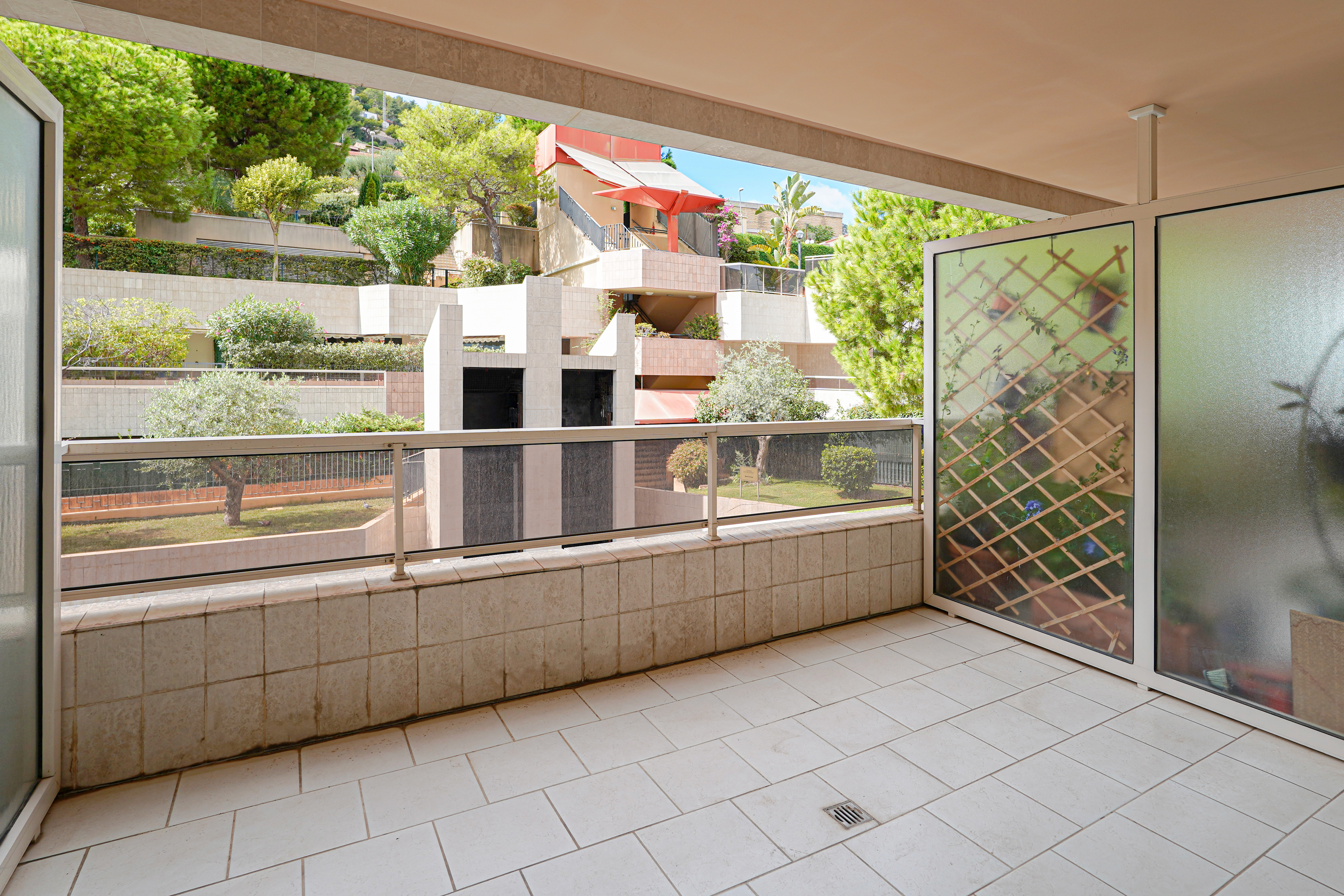 c5b6a_terrasse-patio-palace-studio-barnes-valeri-agency-monaco-1789112576.jpg