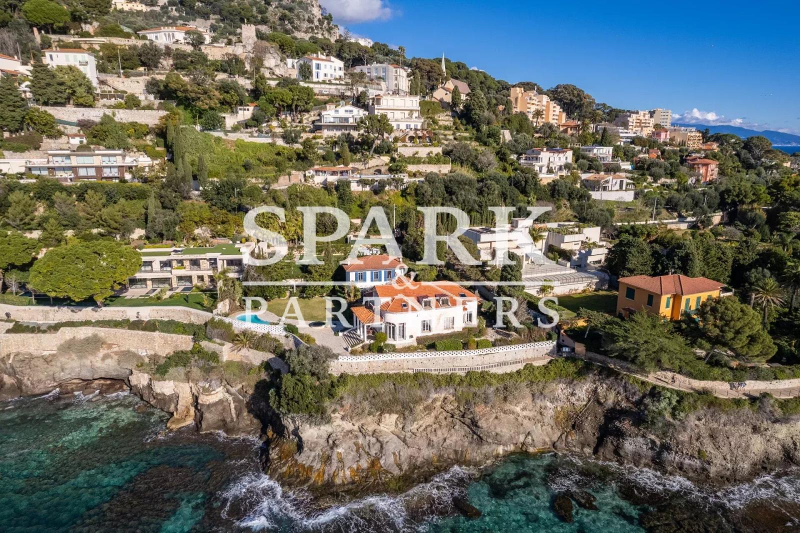 Villa en Bord de Mer à Cap d'Ail : Un Bijou à Ne Pas Manquer