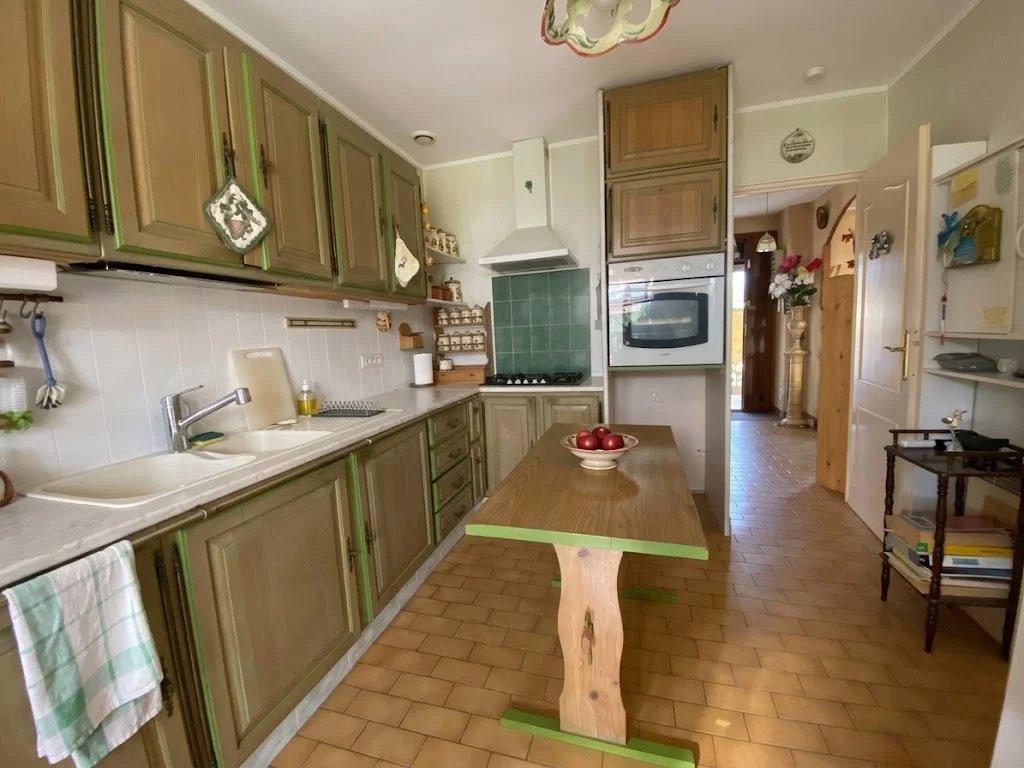 MAISON dans la commune du  MUY T4