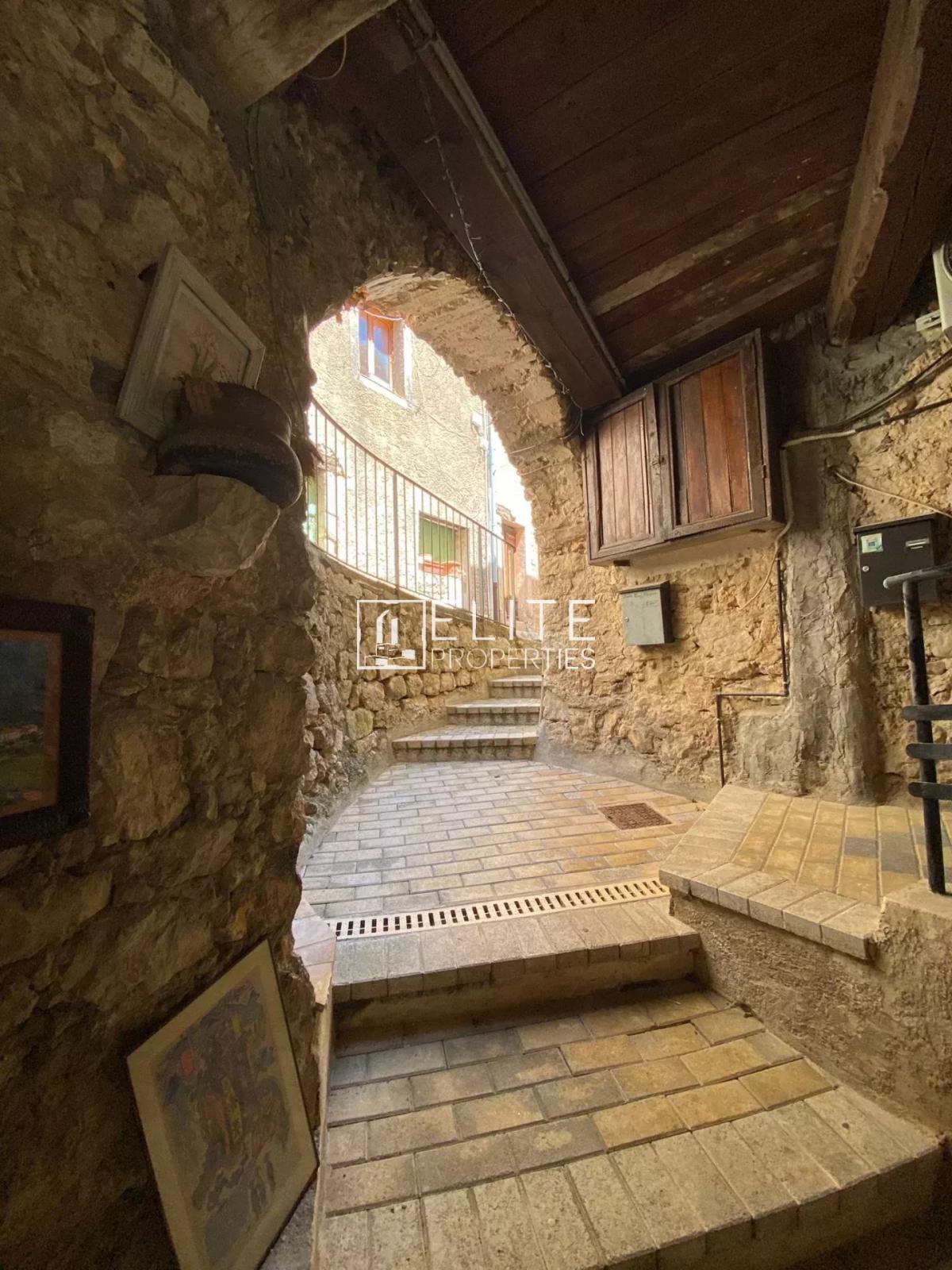 Maison de village 6 pièces, 125 m² – Cipières