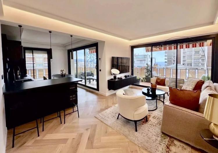 Appartement de 2 chambres rénové et meublé